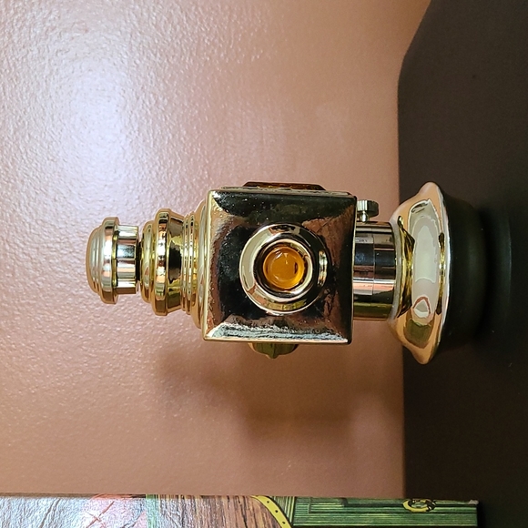 AVON Auto Lantern Oland Aftershave & Talc Decanter! Full/ Unopened with Box! - Picture 3 of 16